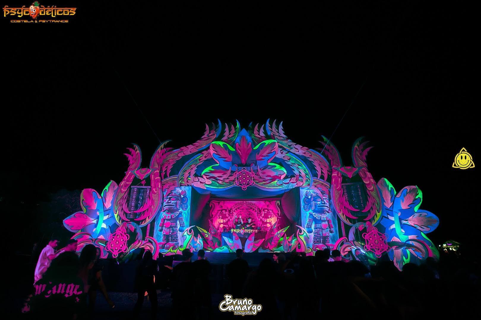 Psycodelicos tent lighting setup